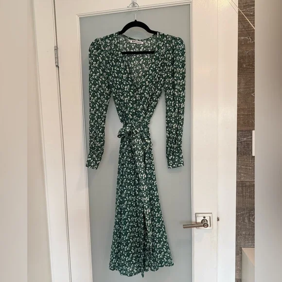REFORMATION Susanna Wrap Dress - Dark Green Floral Long Sleeve - Picture 5 of 10